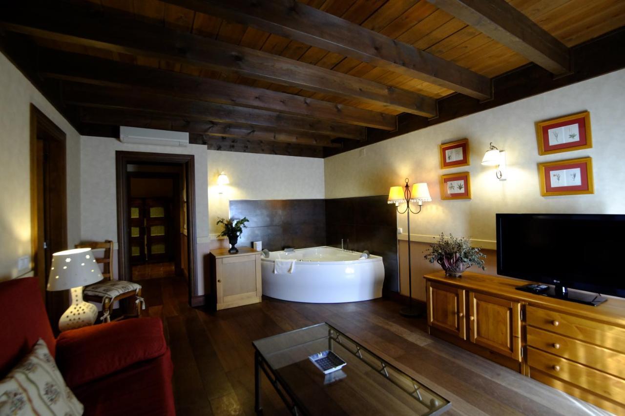 Junior Suite Spa Bath