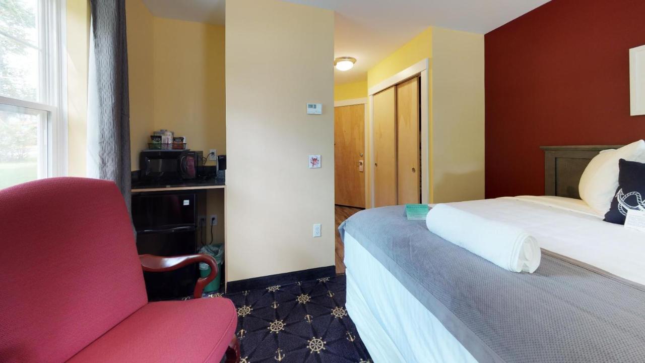 Economy Queen Room Two Queen Beds