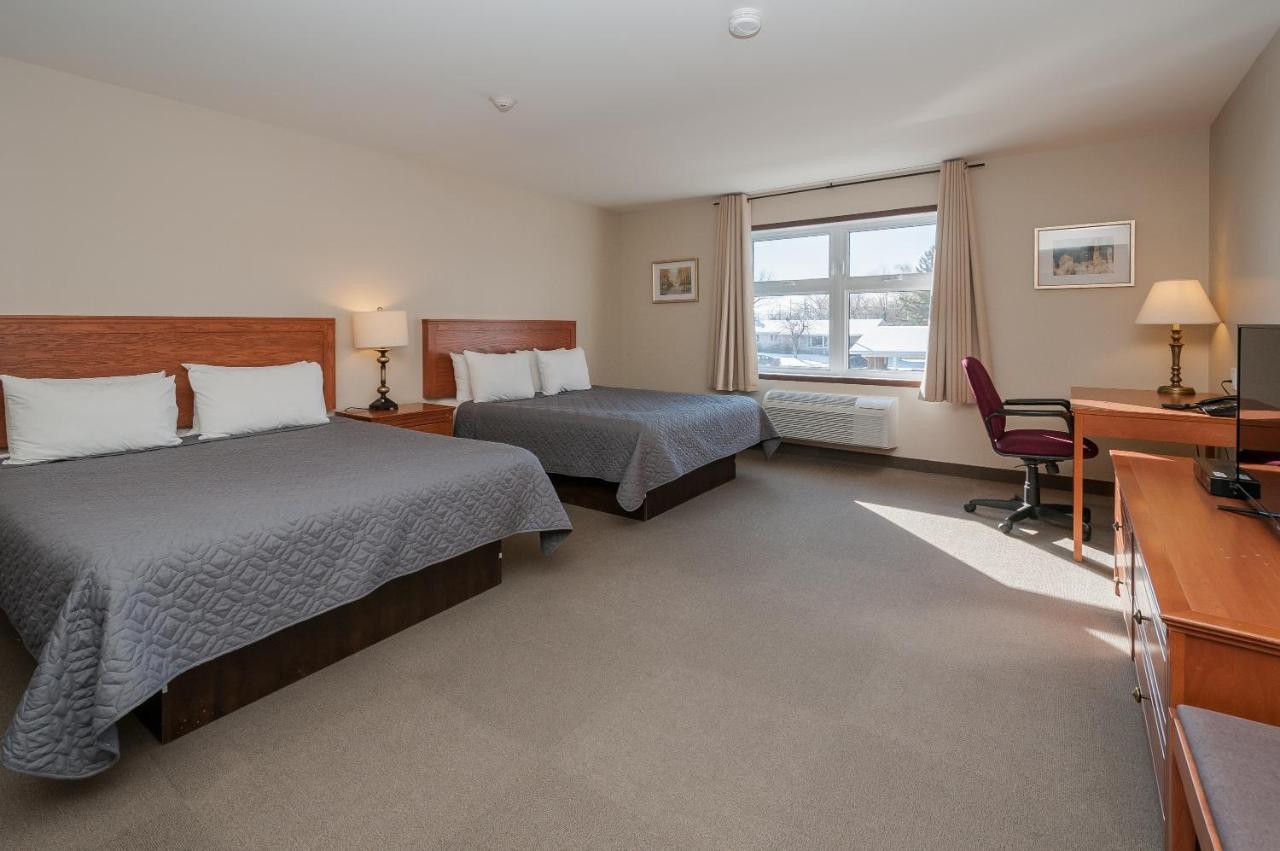 Deluxe Queen Room Two Queen Beds