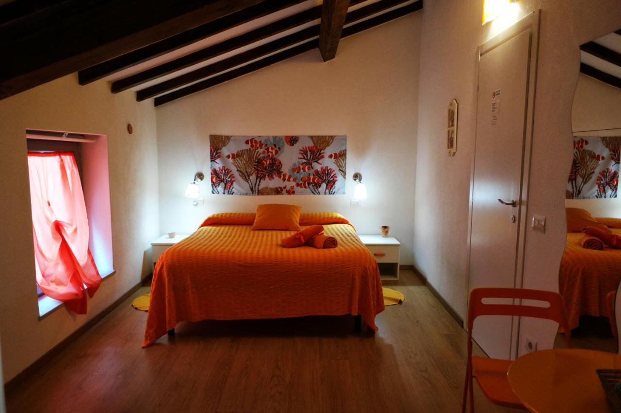 Double Room with Bathroom,749558492:JPEG