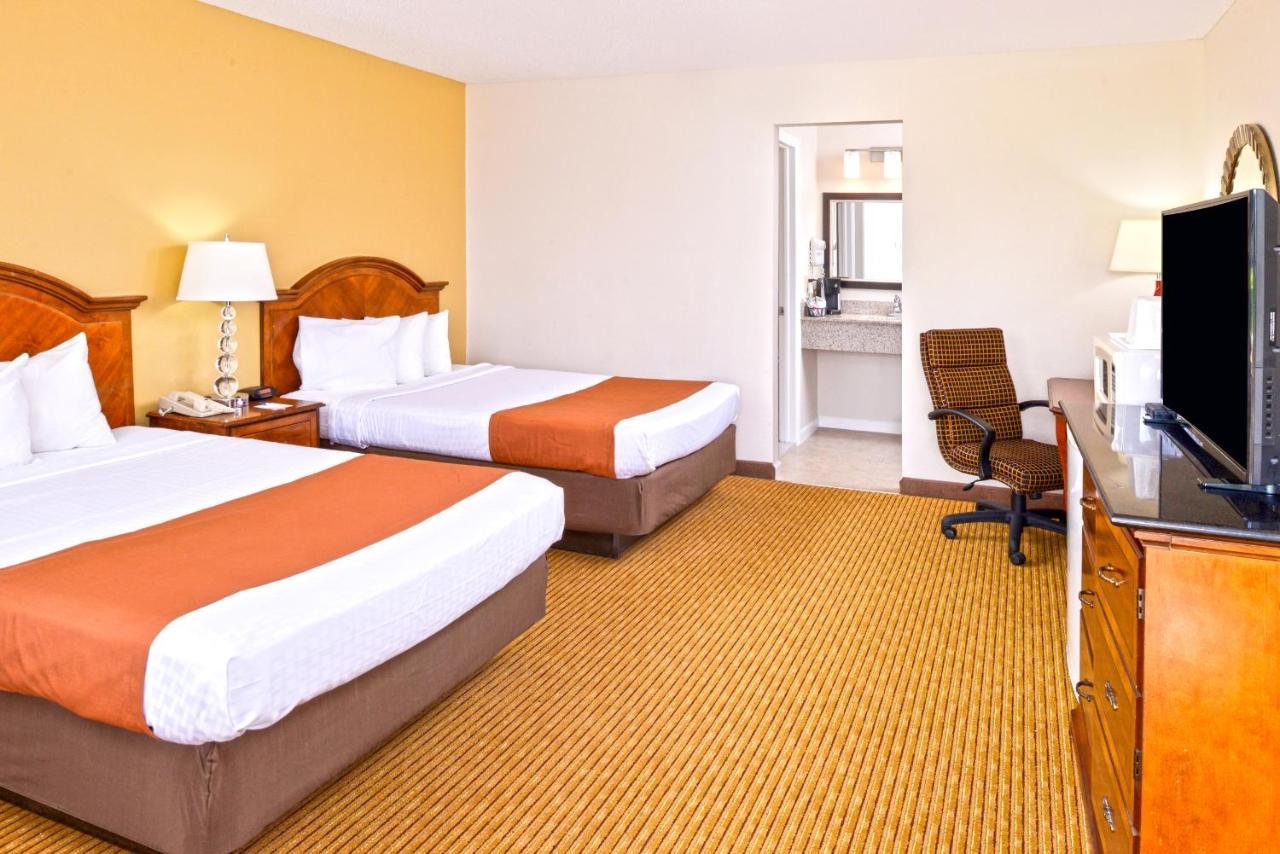 Double Room Two Double Beds Non-Smoking