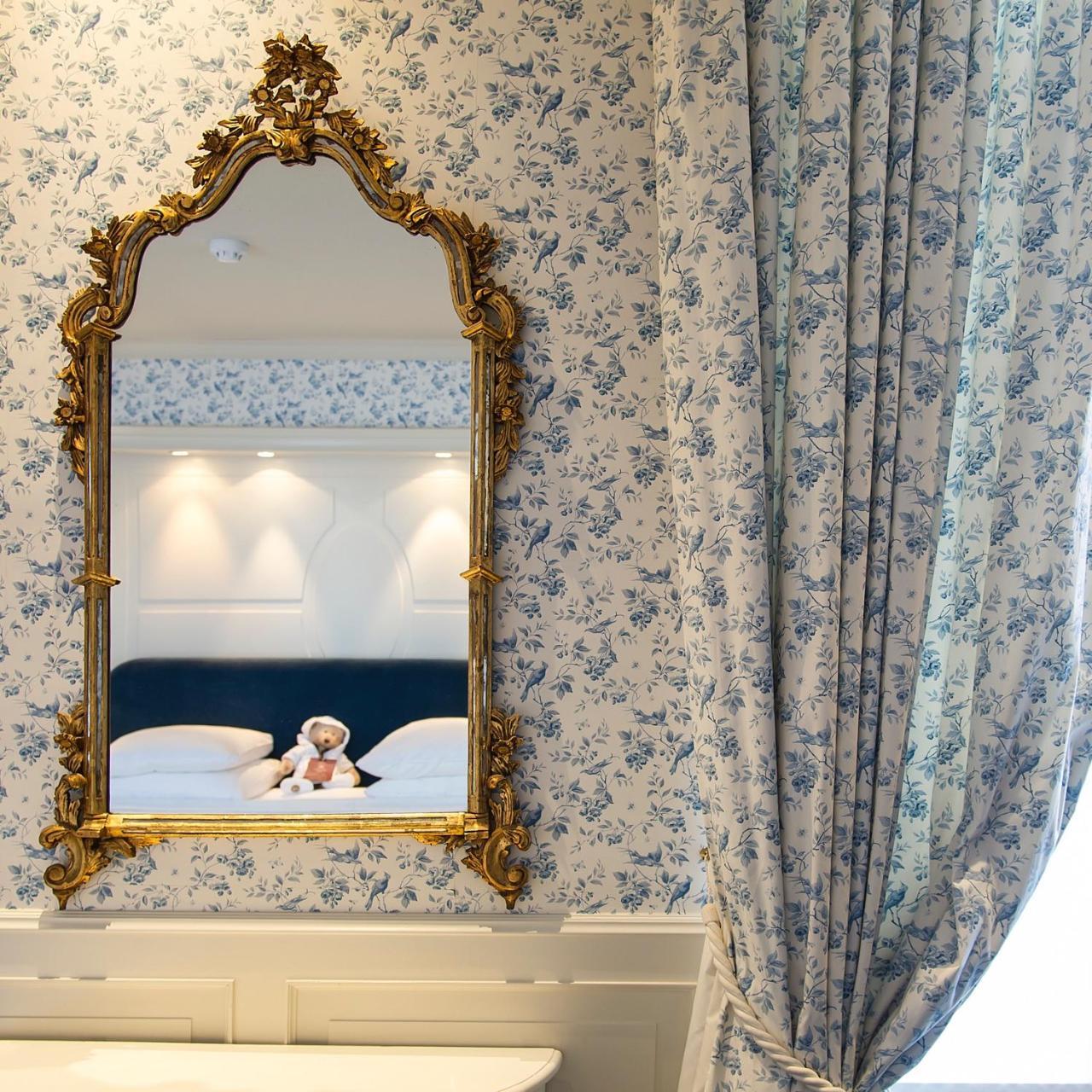 Canal View Room
