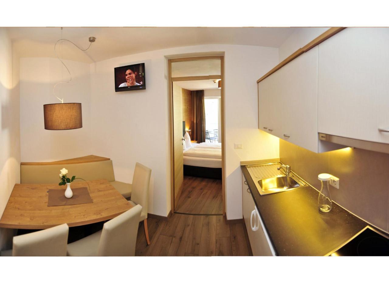 Deluxe Two-Bedroom Apartment