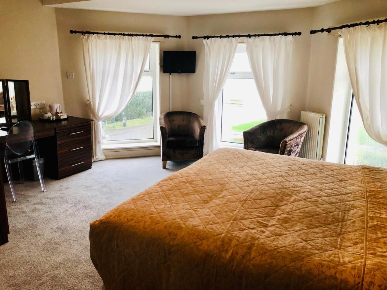 Double or Twin Room Sea View