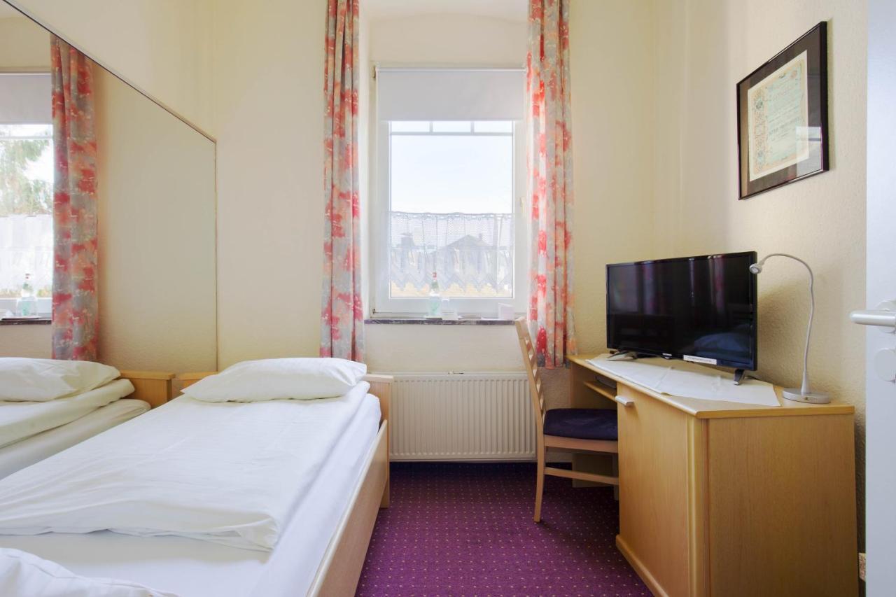 Economy Single Room