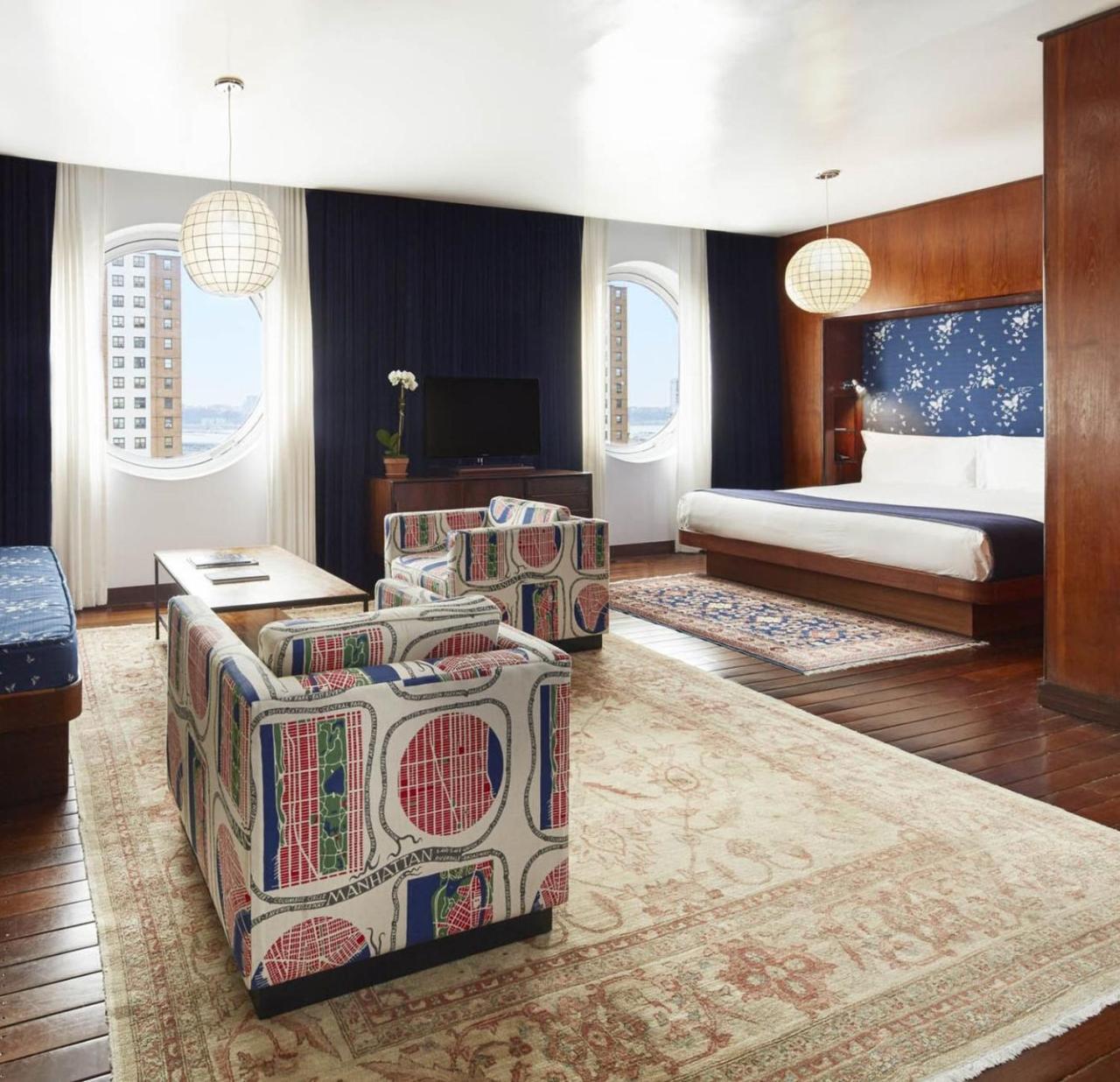 Junior Penthouse