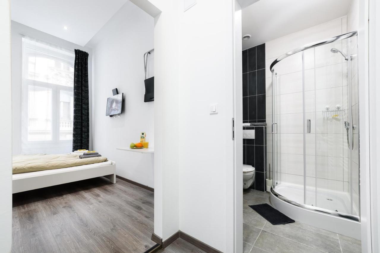 Double Room Private Bathroom