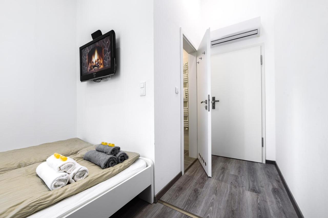Double Room Private Bathroom
