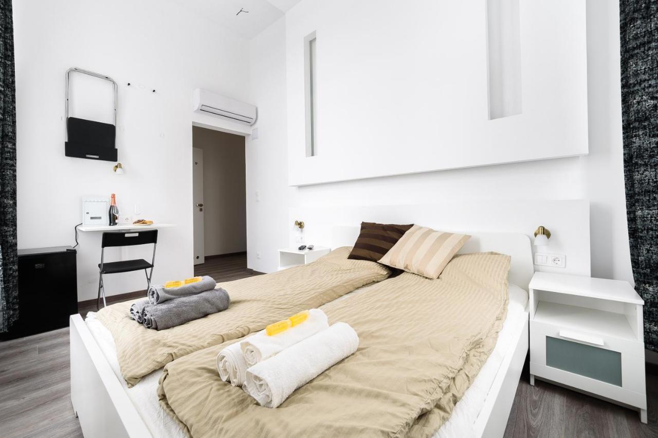 Double Room Private Bathroom