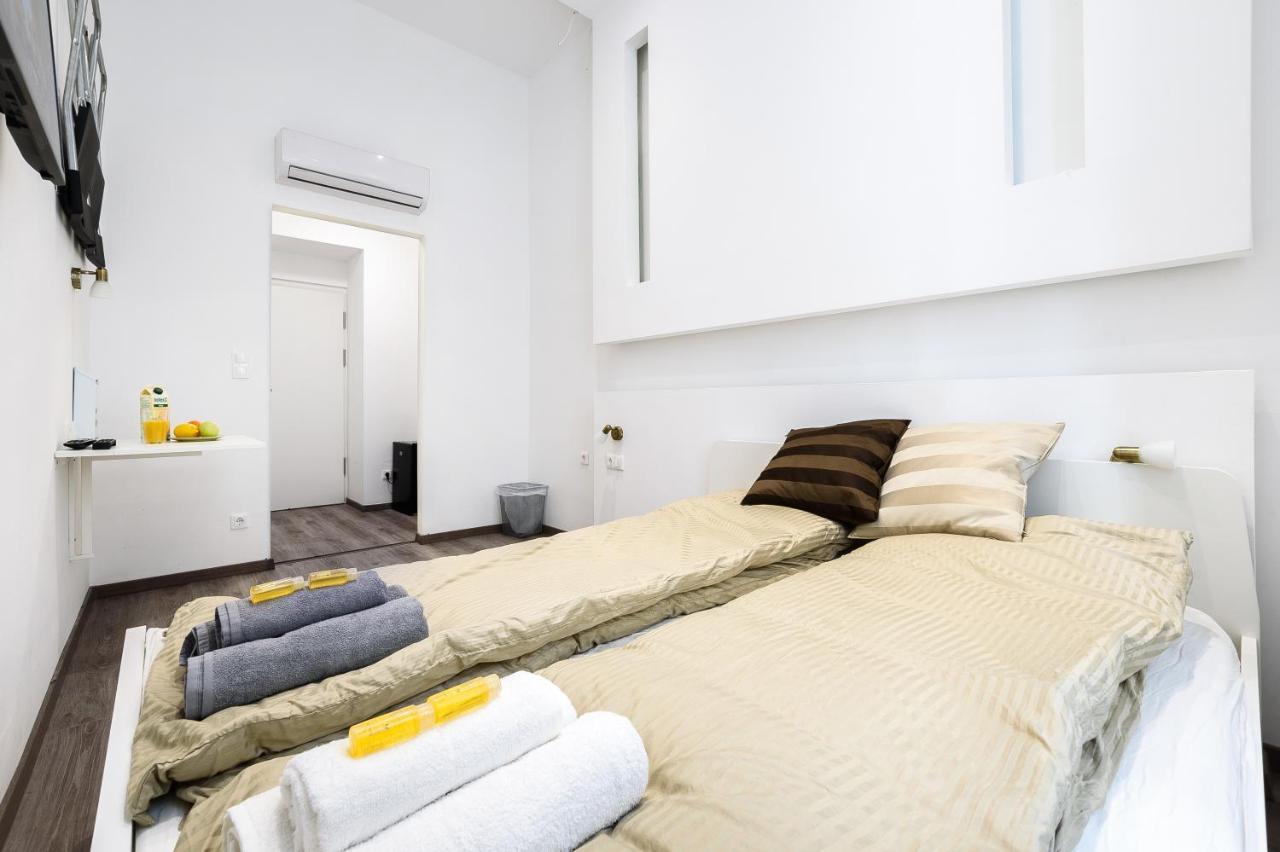 Double Room Private Bathroom