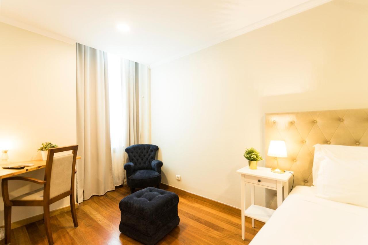 Double or Twin Room Private Bathroom