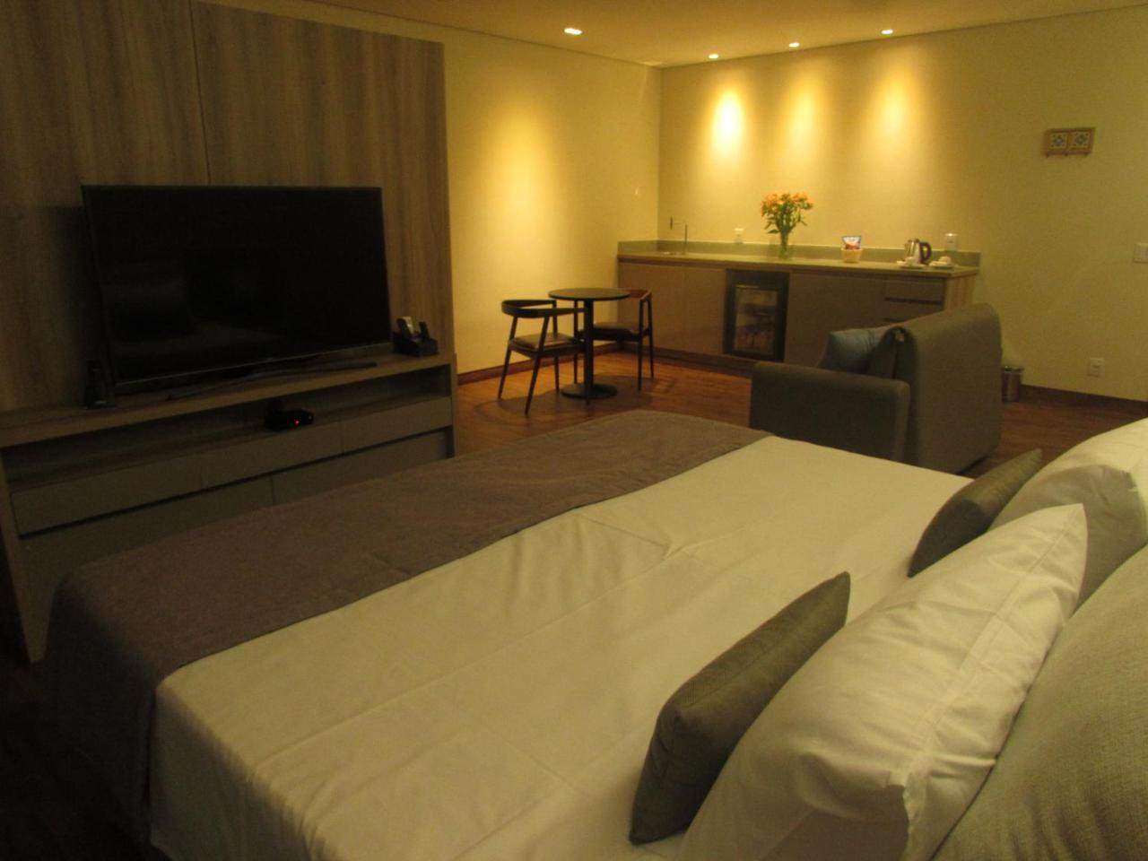 Deluxe Suite Spa Bath