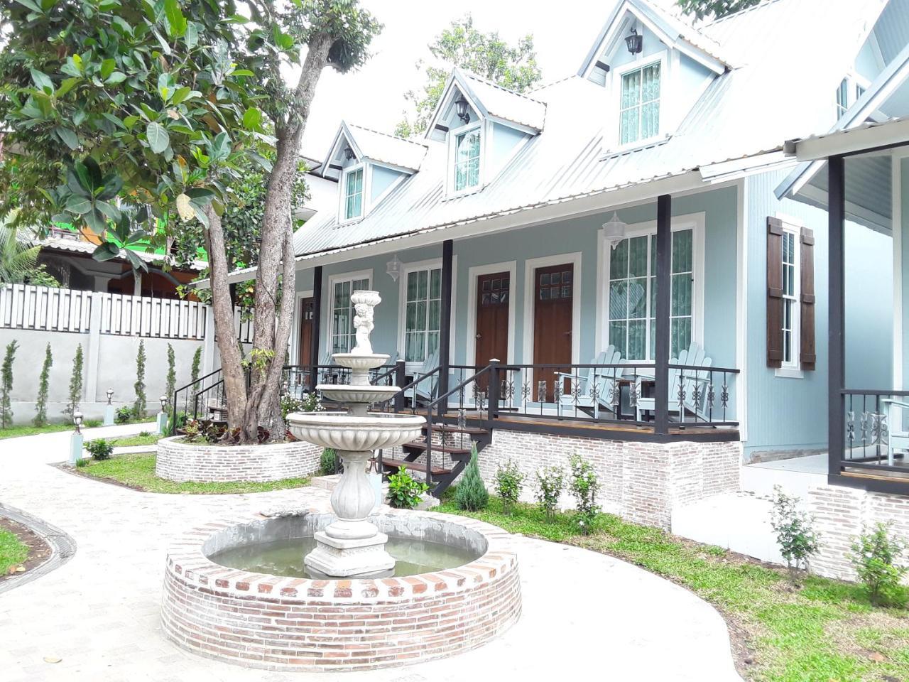 Deluxe Bungalow Garden View