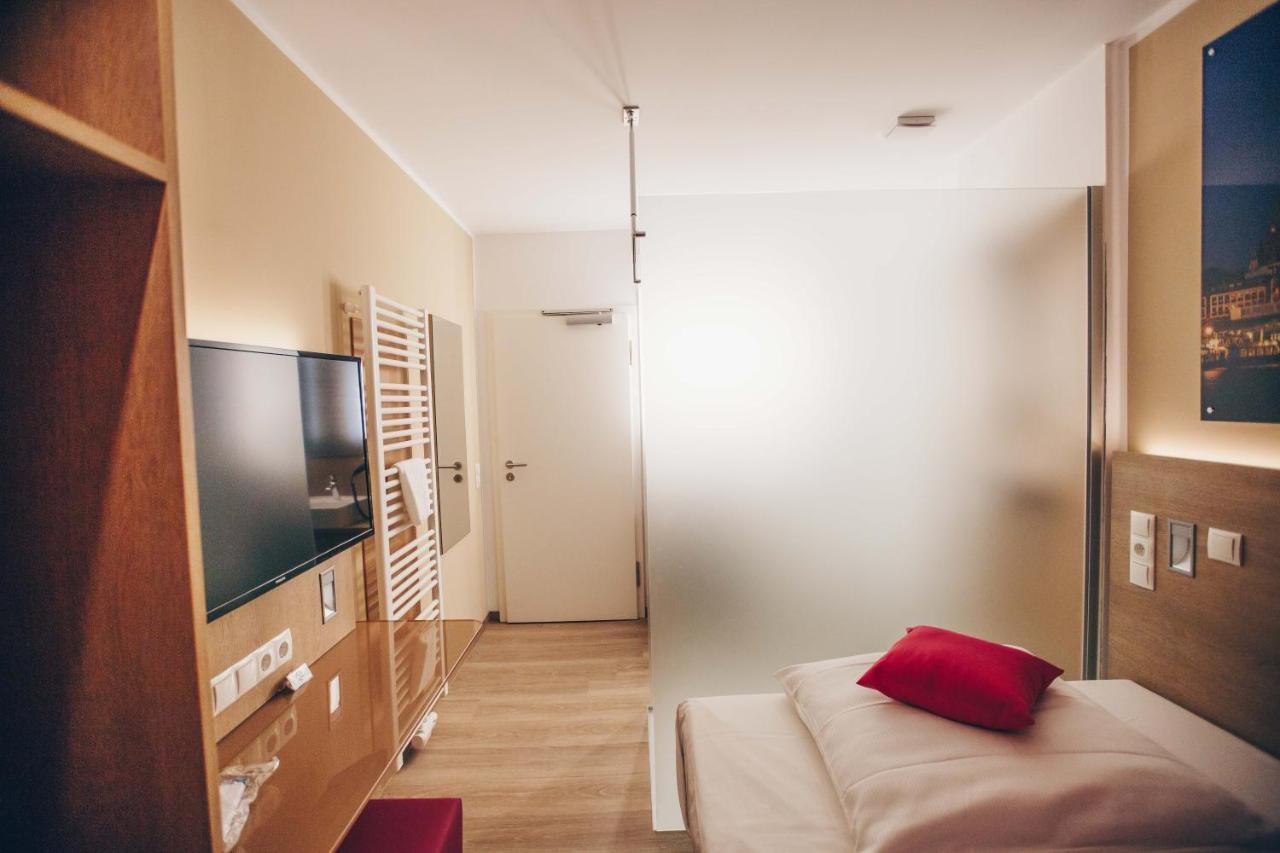 Single Room Private Bathroom