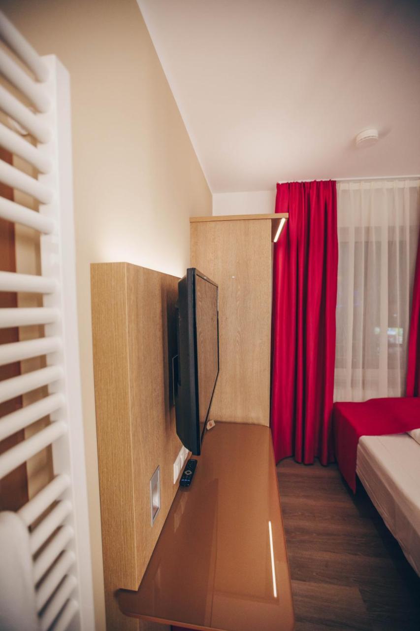 Single Room Private Bathroom