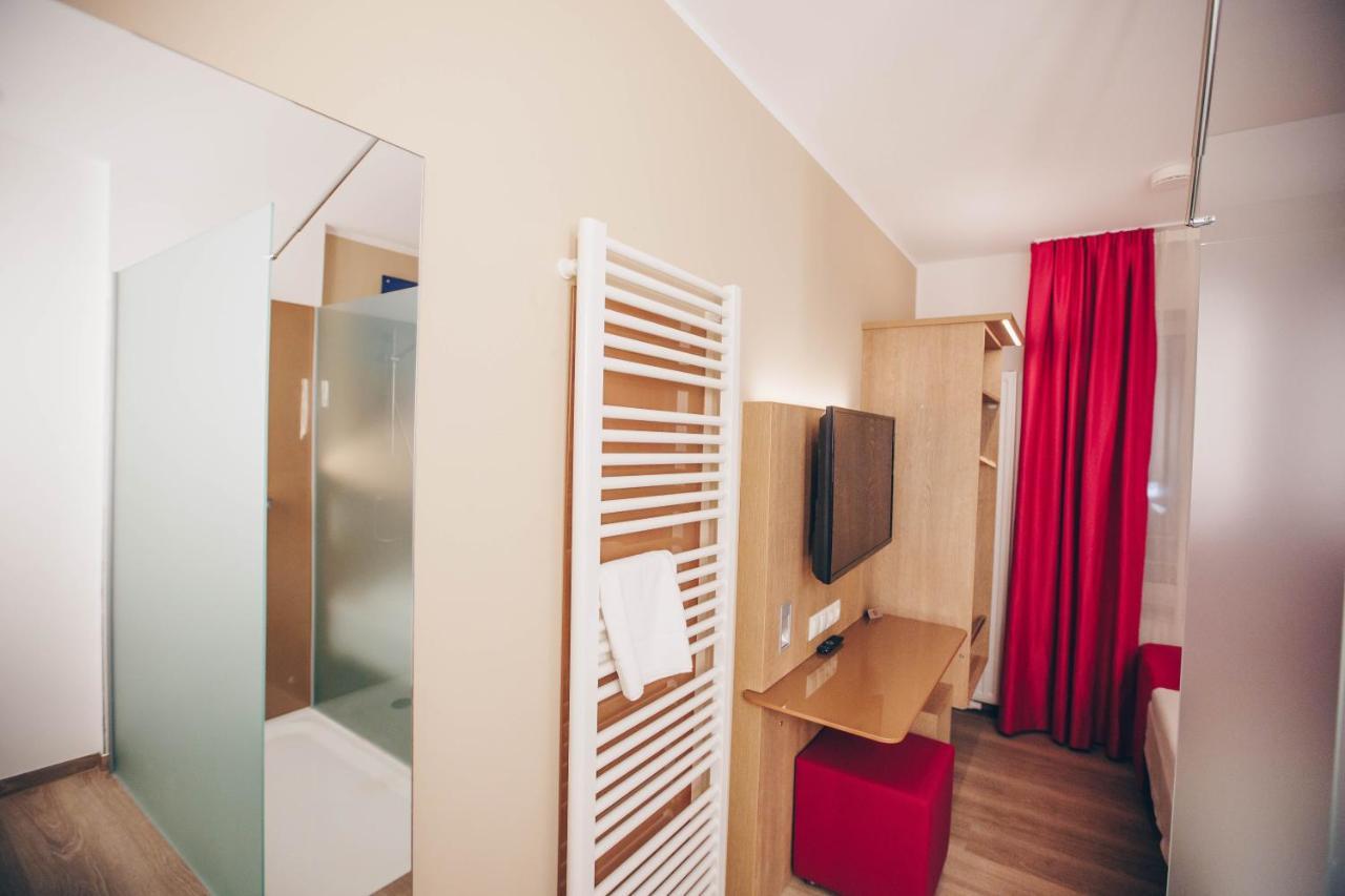 Single Room Private Bathroom