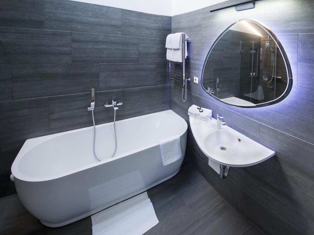 Deluxe Double or Twin Room Balcony