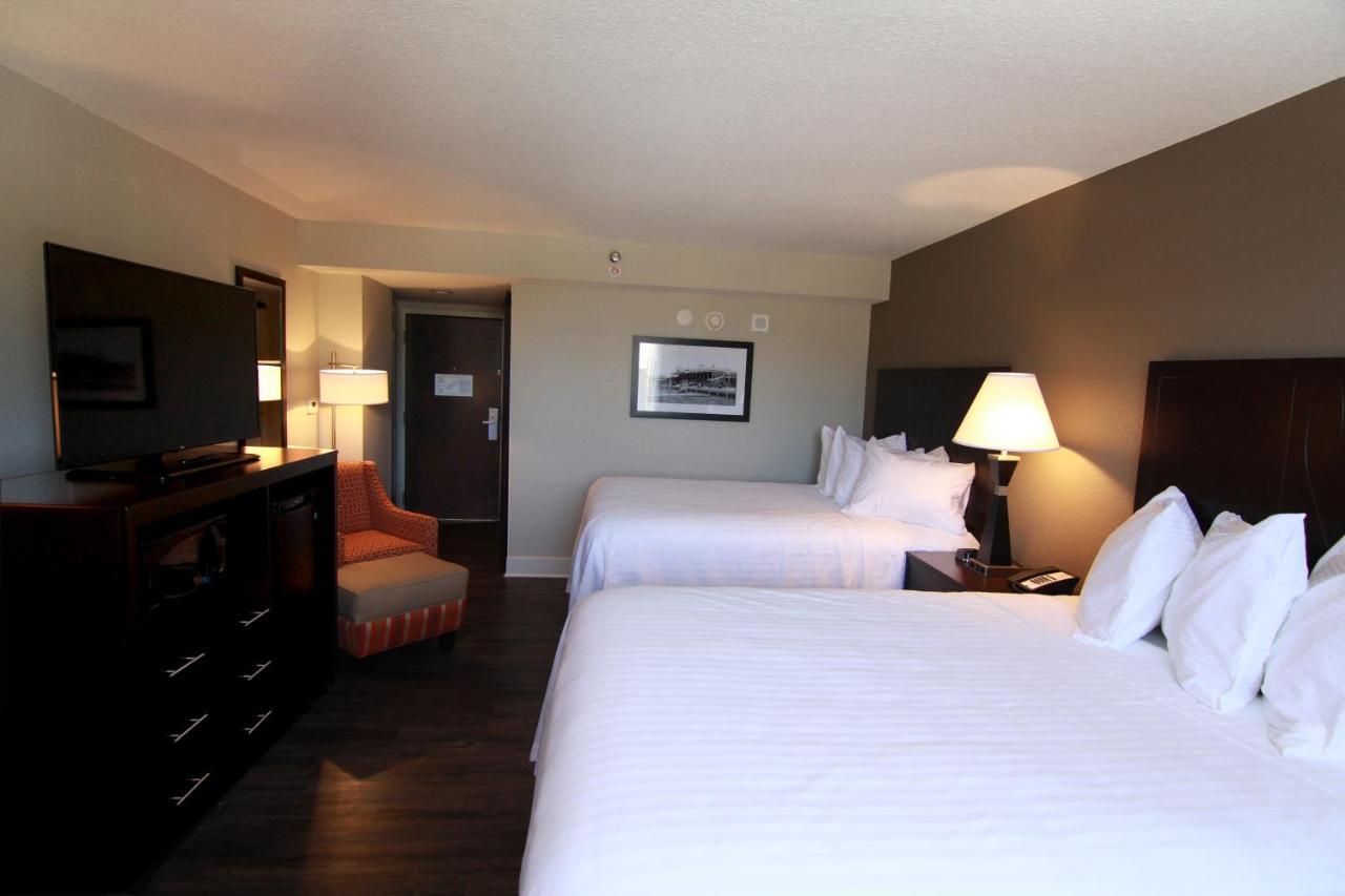 Queen Room Two Queen Beds