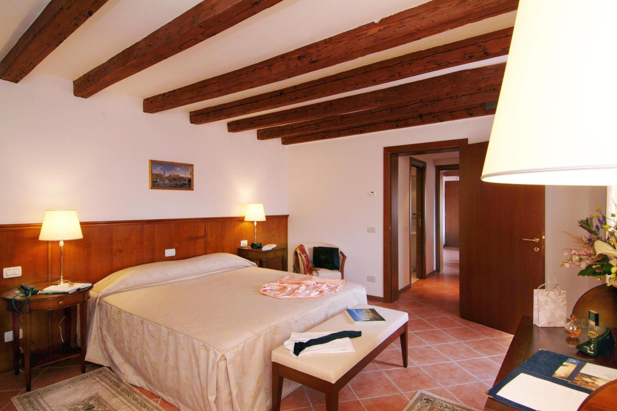 Classic One-Bedroom Apartment
