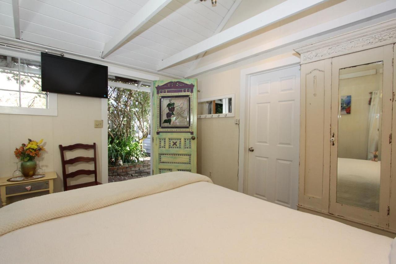 Double Room Garden View