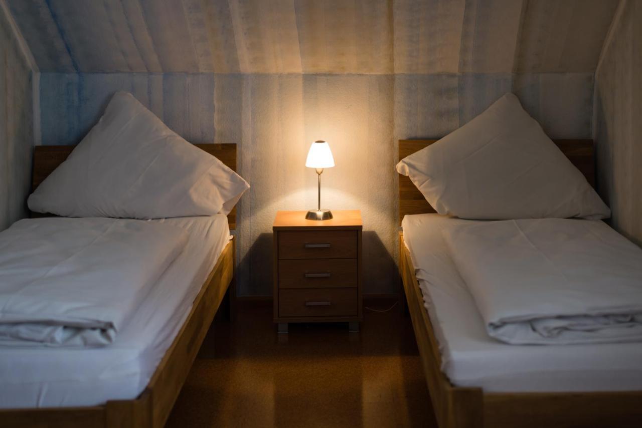 Vierpersoonskamer met Badkamer