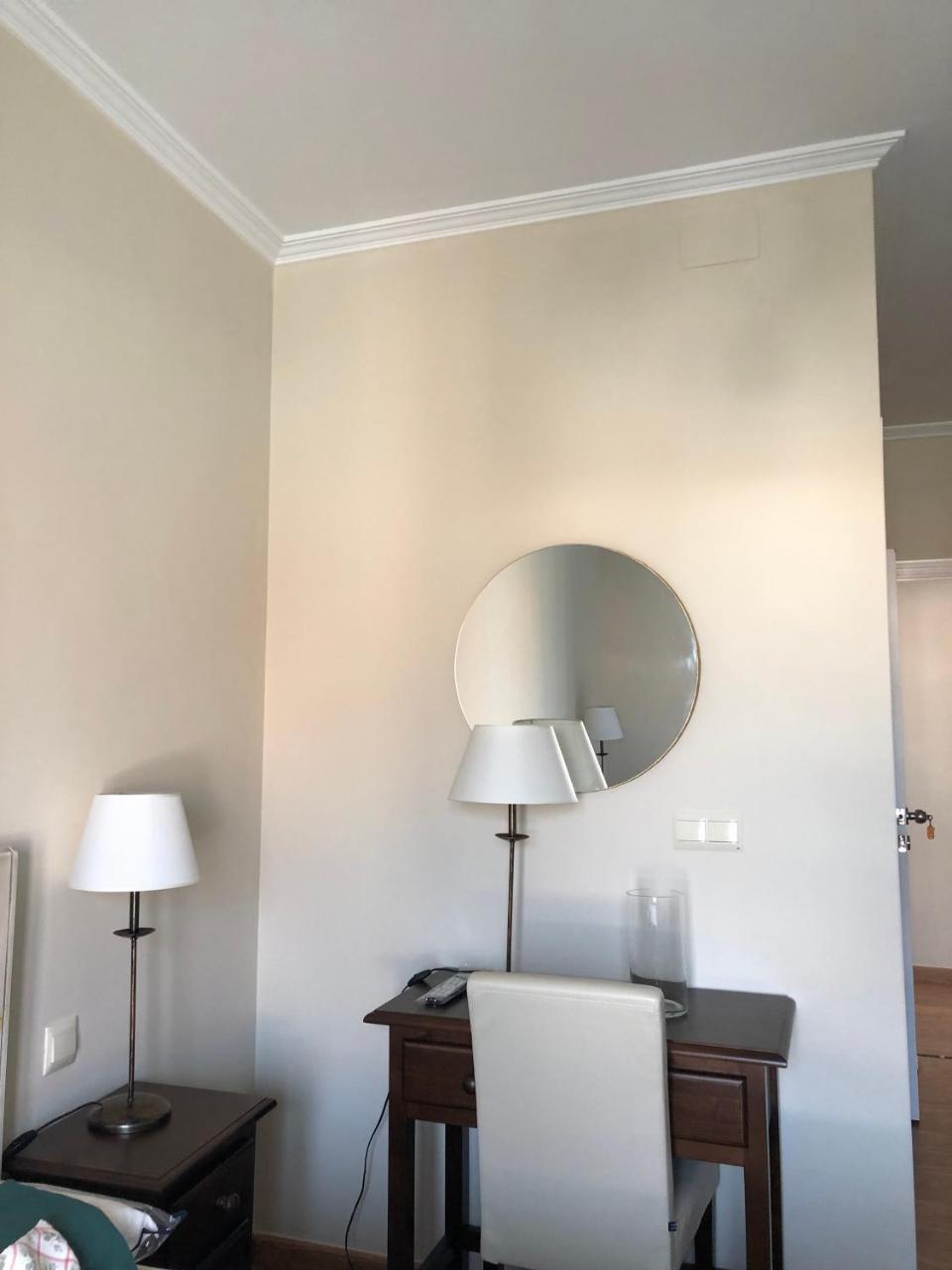 Twin Room,758042347:JPEG
