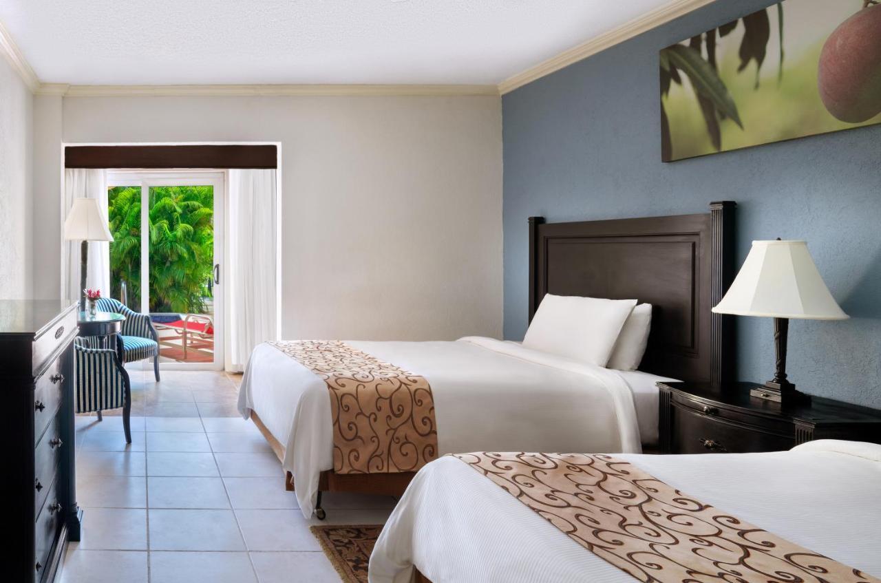 Plunge Pool Jr Suite Concierge Service