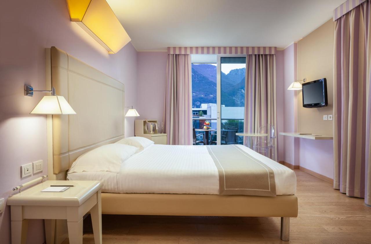 Standard Double or Twin Room Balcony