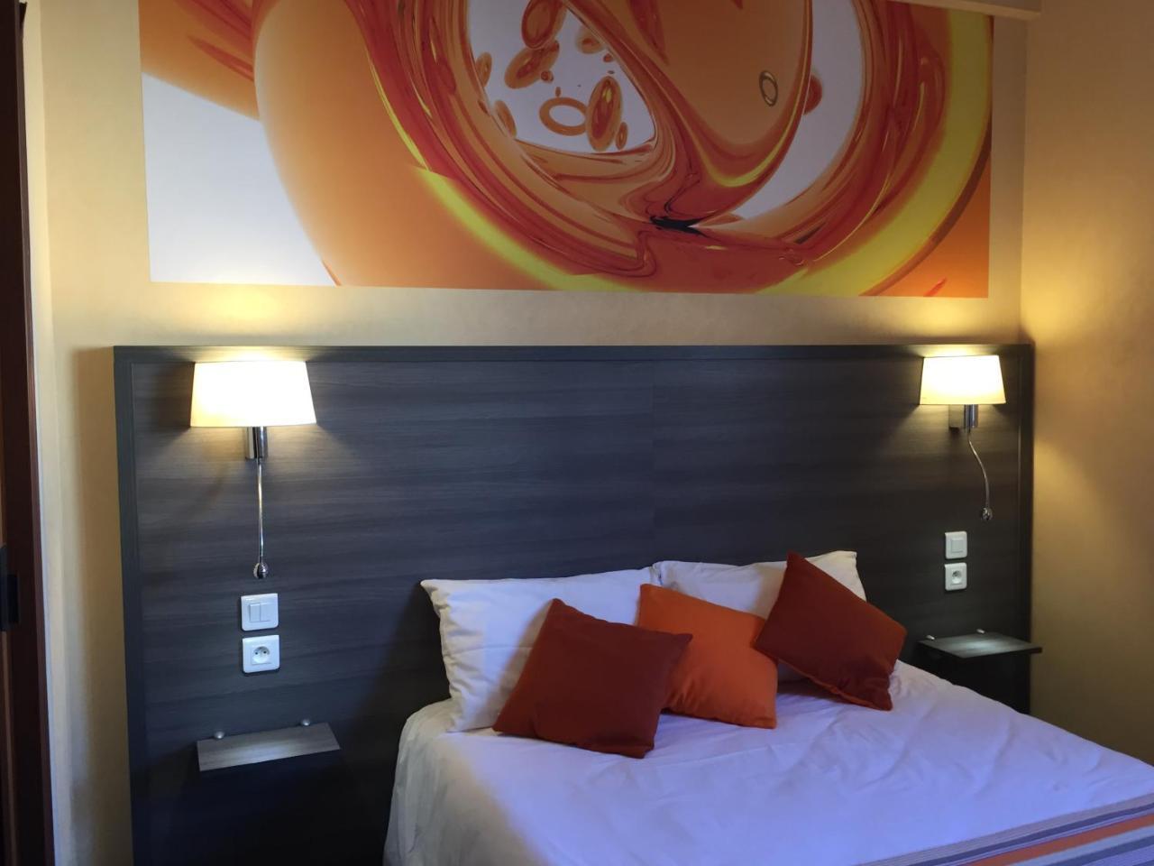Standard Double Room,779456466:JPEG