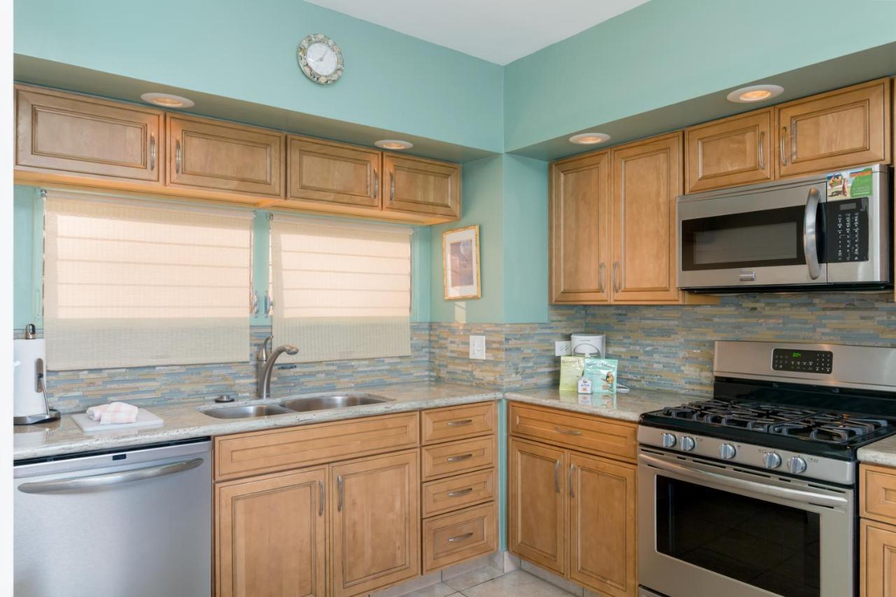 1-Bedroom Deluxe Ocean View Suite