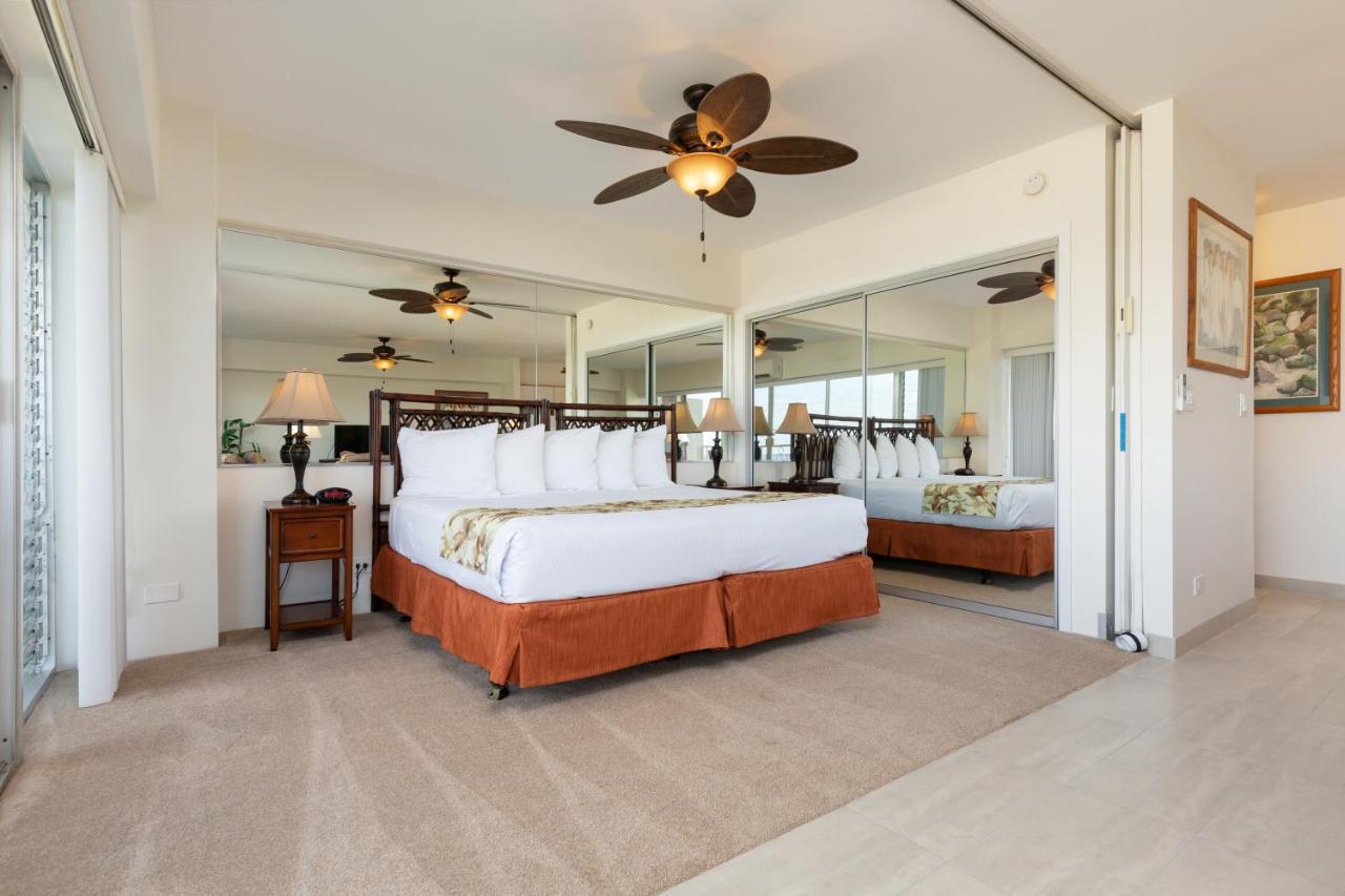 1-Bedroom Deluxe Ocean View Suite