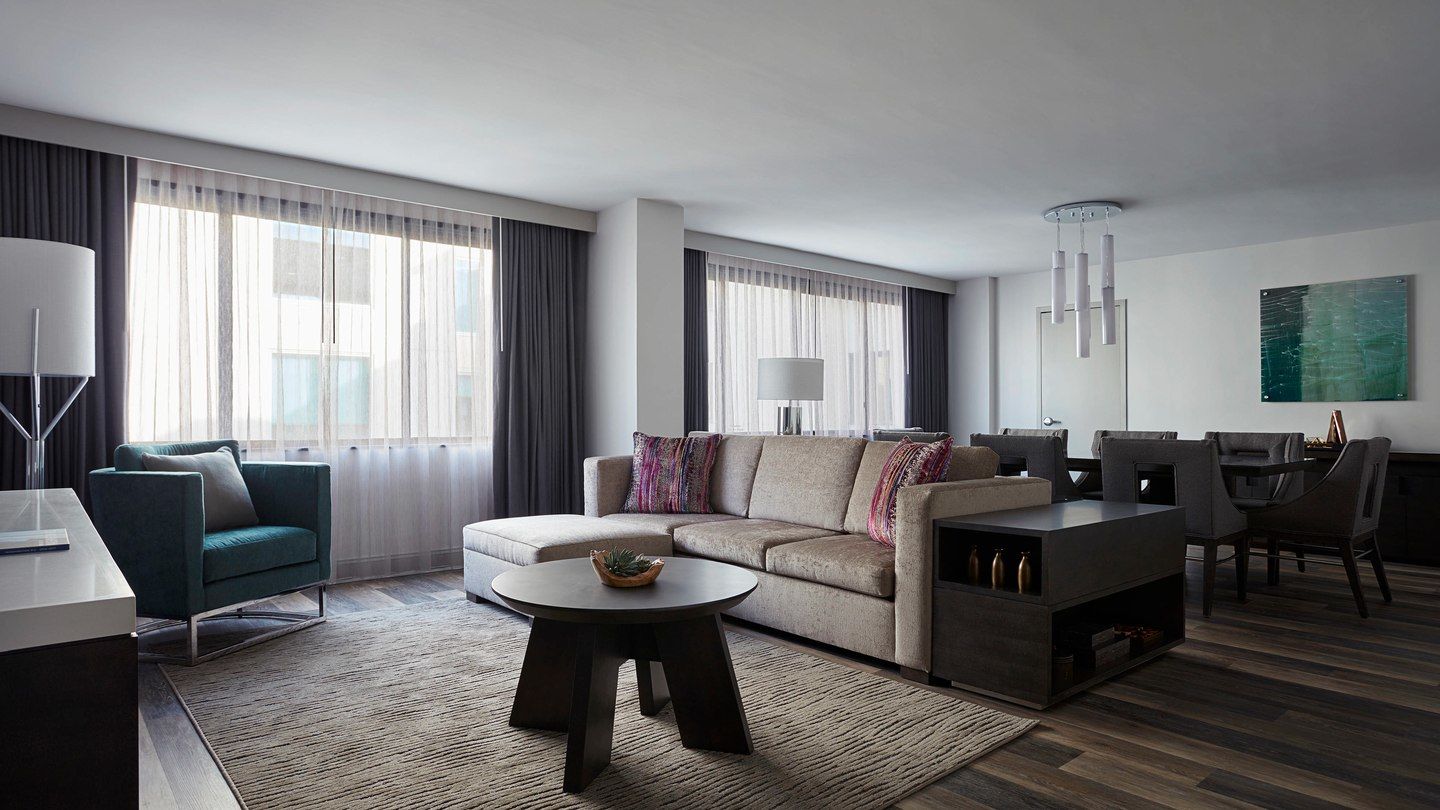One-Bedroom Premier King Suite