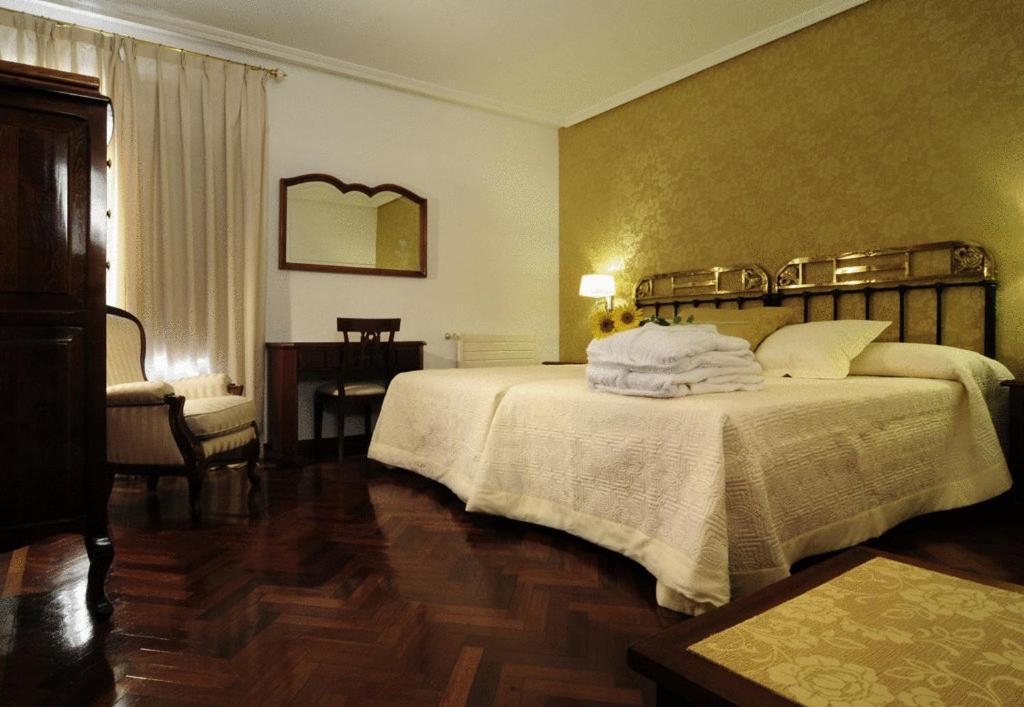 Double or Twin Room,7632805:JPEG