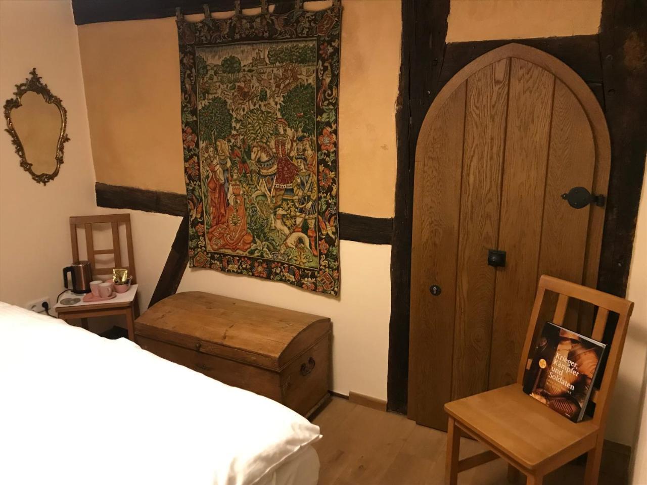 Deluxe Double Room Shower