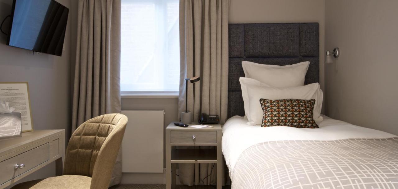Classic Single Room