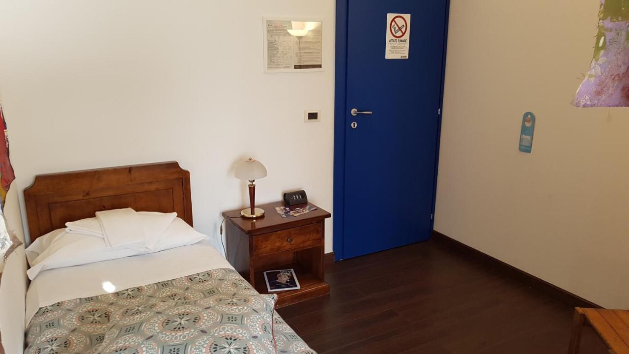 Standard Single Room,762587125:JPEG