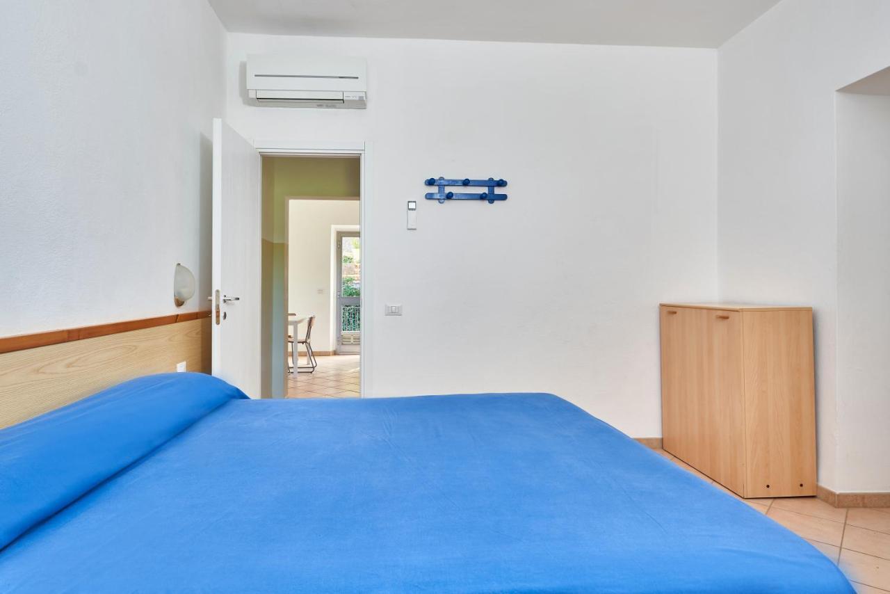 One-Bedroom Apartment Sea View