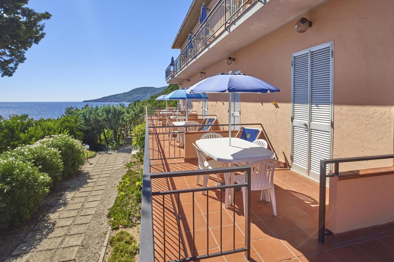 One-Bedroom Apartment Sea View
