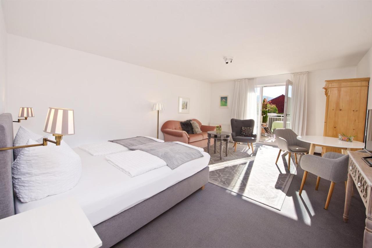 Doppelzimmer mit Balkon