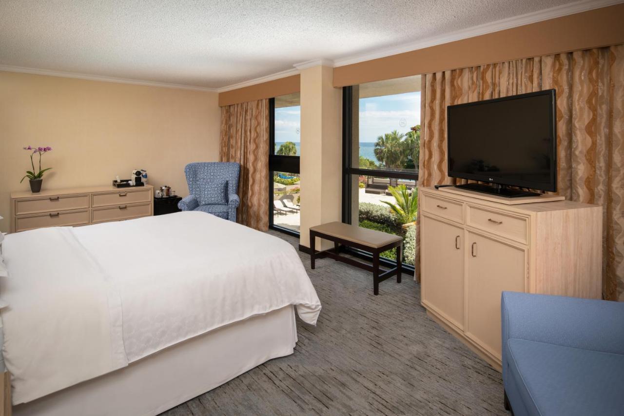 Junior Suite mit 1 Schlafzimmer mit 1 Queensize-Bett - Zugang zur Club Lounge