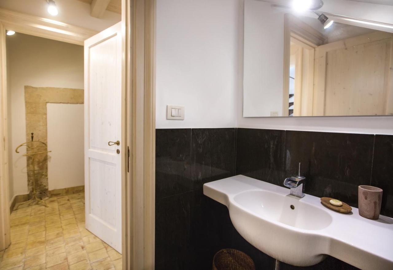 One-Bedroom Apartment Balcony Separate Building