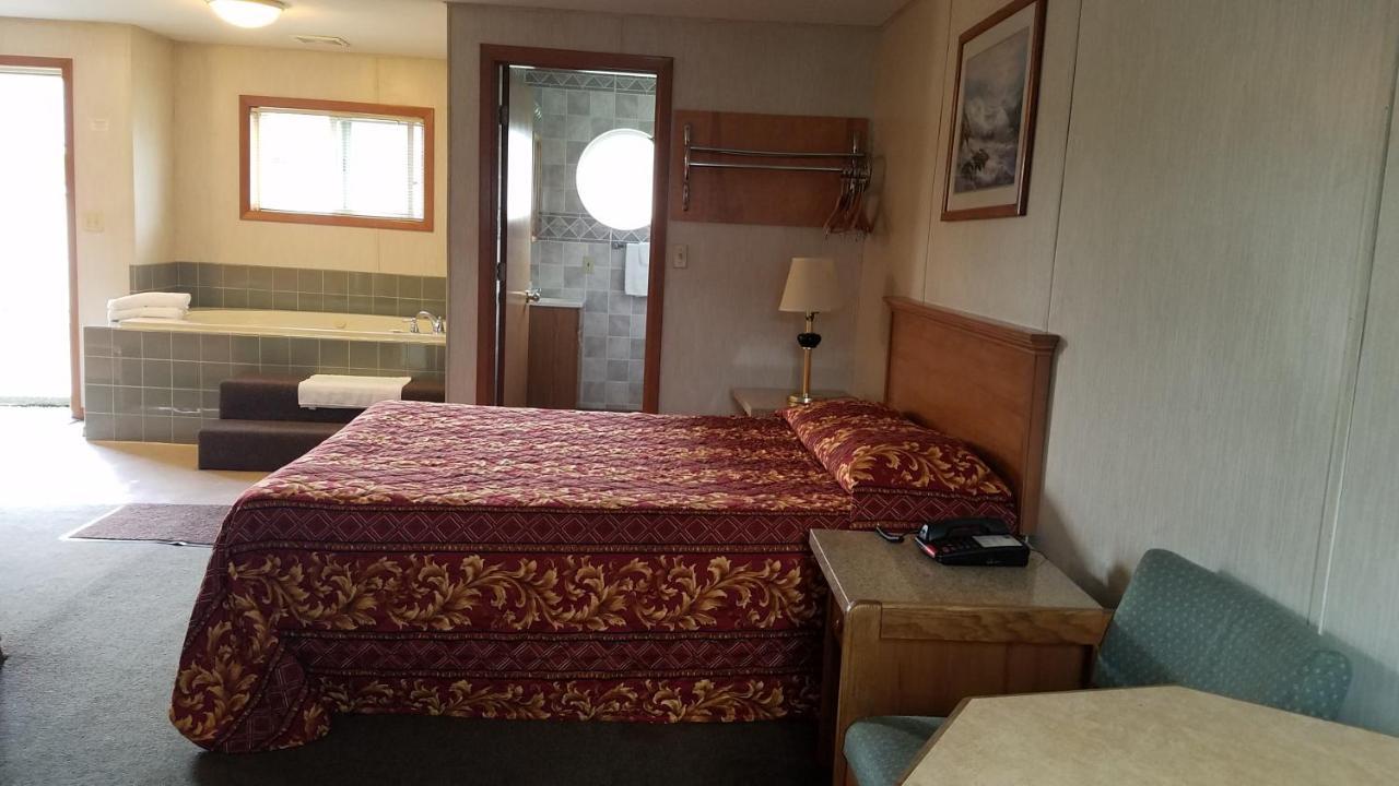 Two Queen Room Jacuzzi