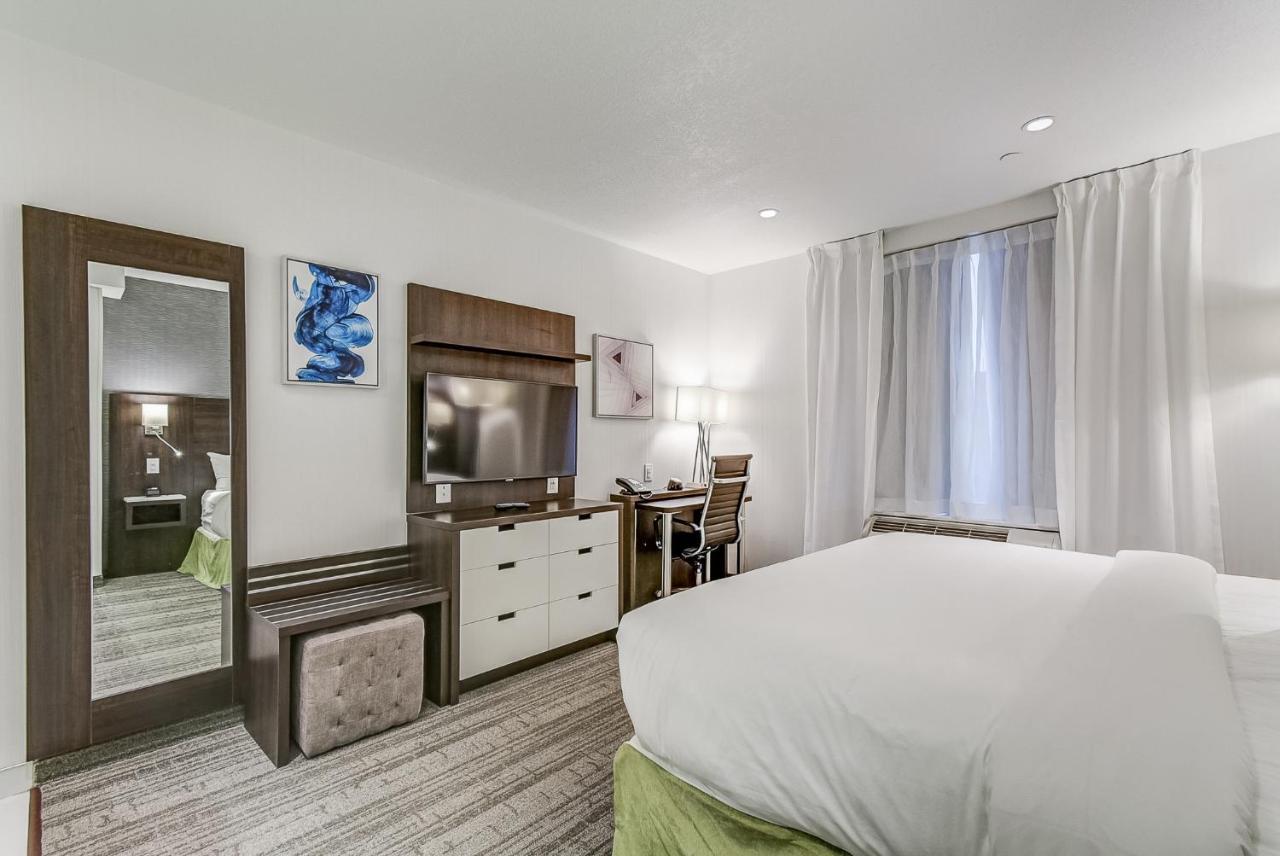 Standard King Bed