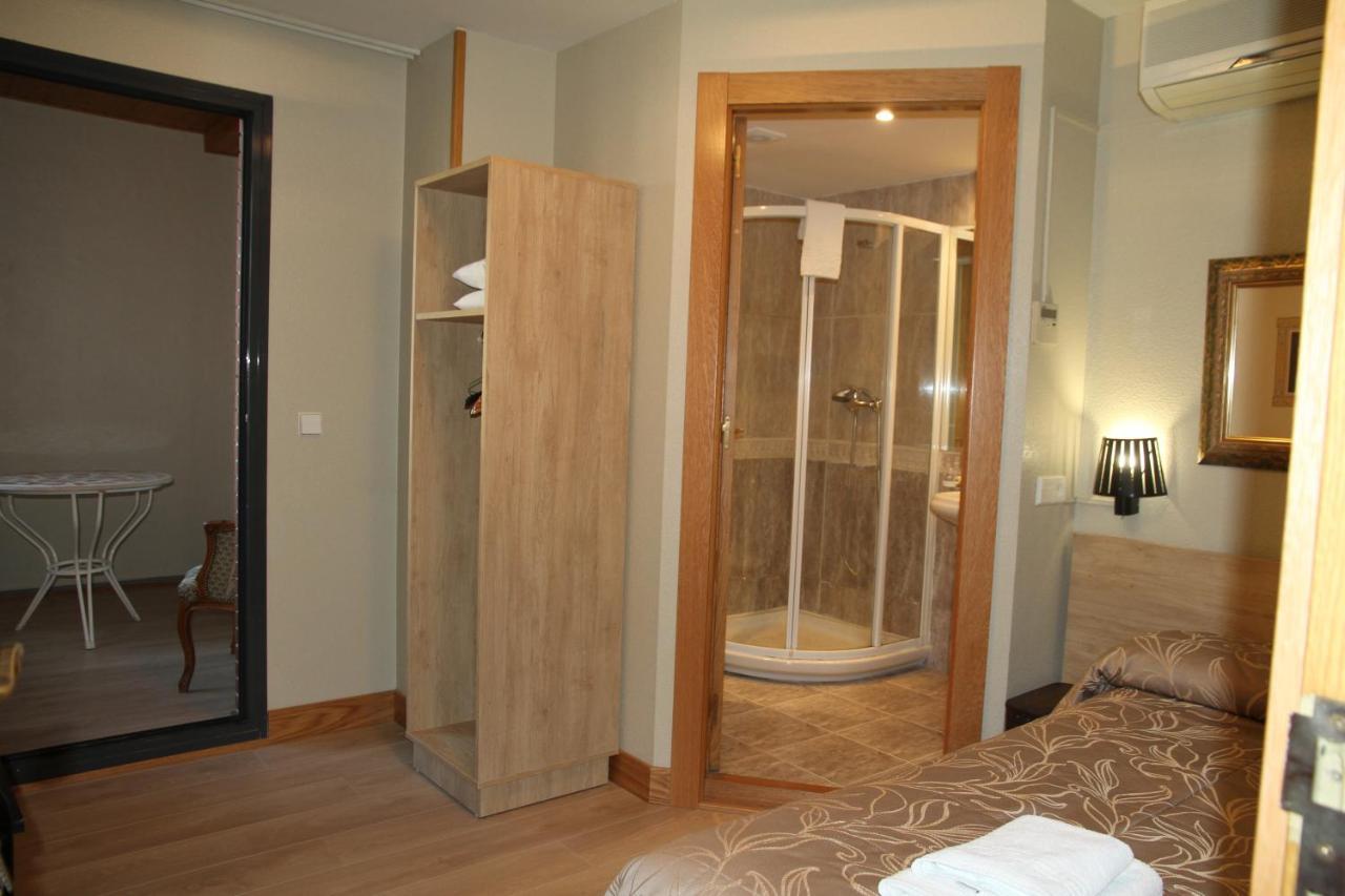 Single Room,1352609176:JPEG