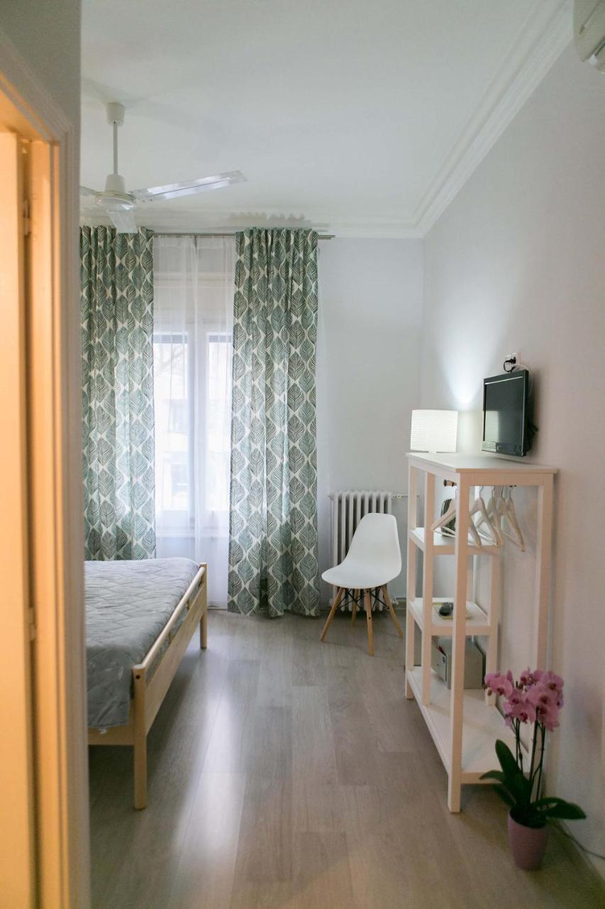 Doppel- oder Zweibettzimmer im Außenbereich mit eigenem Bad