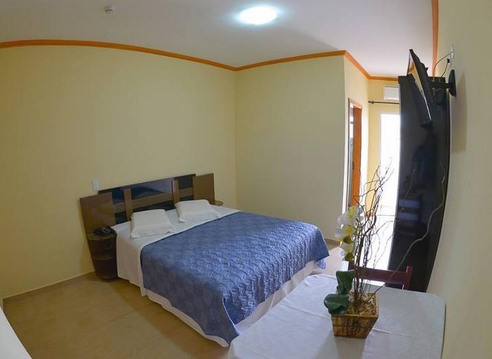 Quarto Deluxe com Cama de Casal