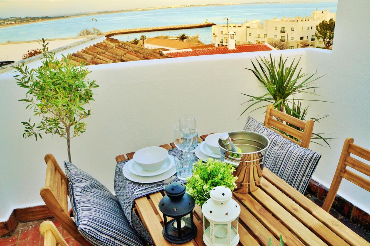 One-Bedroom Apartment Terrace Balcony