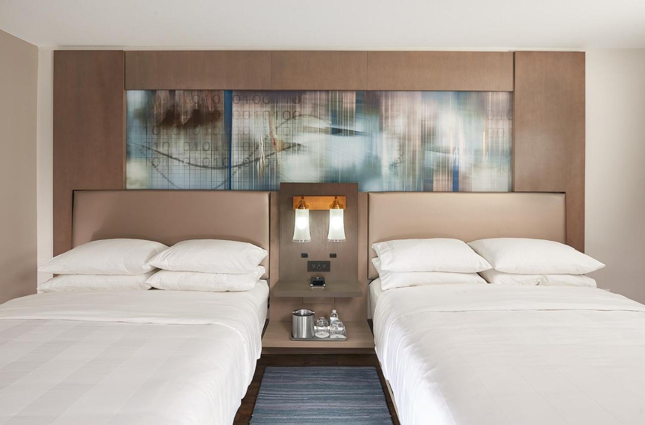 Two Queen Beds, Floors 2-7,769584967:JPEG