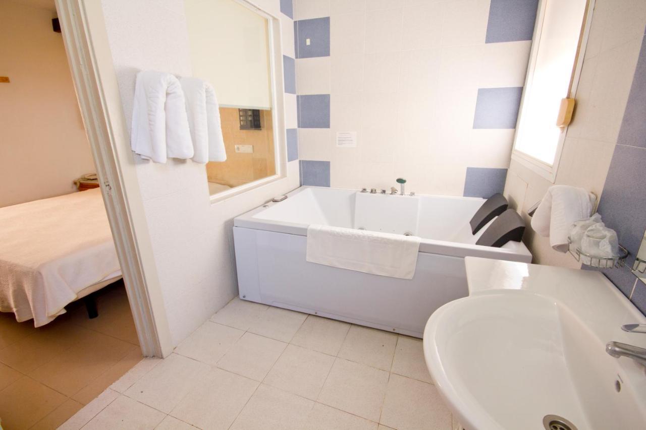 Queen Room Spa Bath