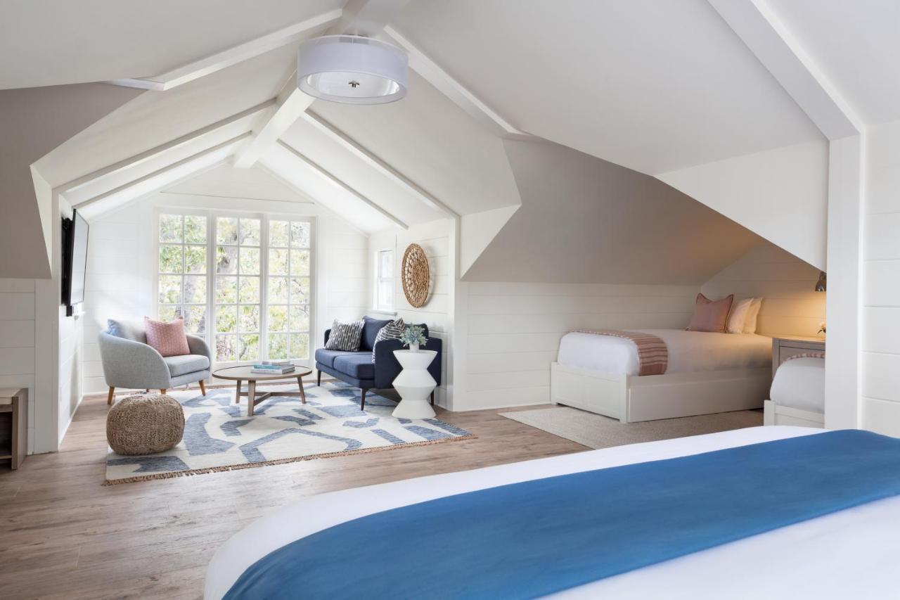 Deluxe King Suite